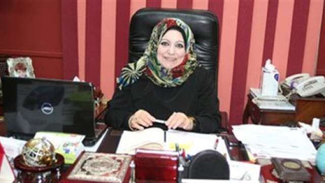فاطمة خضر وكيل أول وزارة التربية والتعليم ومدير المديرية التعليمية بالقاهرة