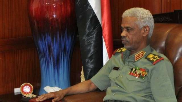 وزير الدفاع السوداني الفريق أول عوض بن عوف