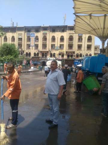 عمليات التنظيف لمحيط مسجد الحسين
