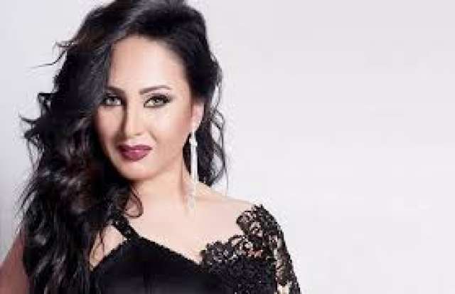 الفنانة رحاب الجمل