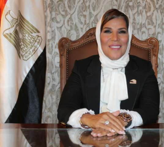 استقبال حافل للدكتورة صبورة السيد مرشحة القائمة الوطنية من أجل مصر من  أهالى الشيخ زايد