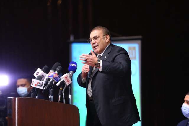 الدكتور حسن راتب، رئيس مجلس أمناء جامعة سيناء
