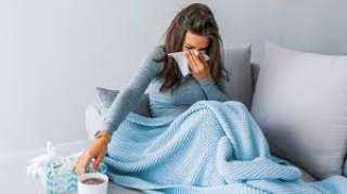 أبحاث دولية تحذر: علامات الإصابة بمتحور أوميكرون نفس أعراض البرد العادي