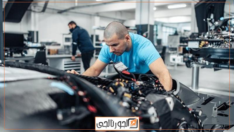 سيارات مصنع سيارات