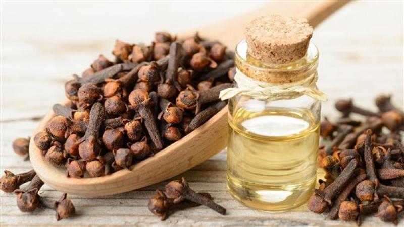 فوائد القرنفل.. يعالج اضطرابات الجهاز الهضمي وآلام الأسنان