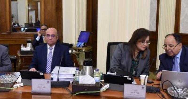 وزيرا التخطيط والمالية يستعرضان المؤشرات الأولية لأداء اقتصاد مصر بالربع الأول للعام المالى الجارى