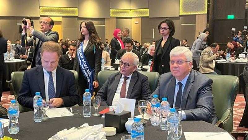 أيمن عاشور : جامعات الجيل الرابع تعتمد على الابتكار والإبداع