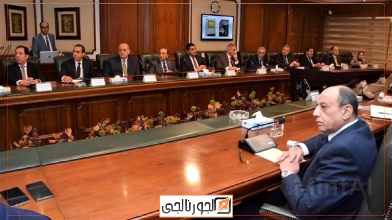 أخبار وزير الطيران