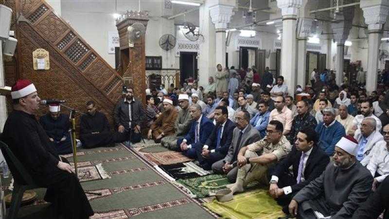محافظ الفيوم يشهد احتفال ”الأوقاف” بليلة القدر المباركة ويُكرّم حفظة القرآن الكريم
