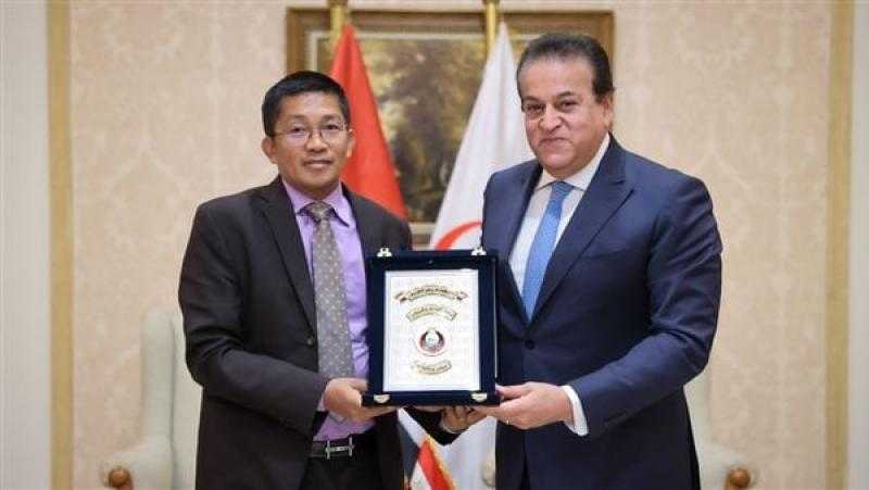 وزير الصحة يلتقي نظيره بدولة مدغشقر لبحث التعاون بالملفات الصحية المشتركة