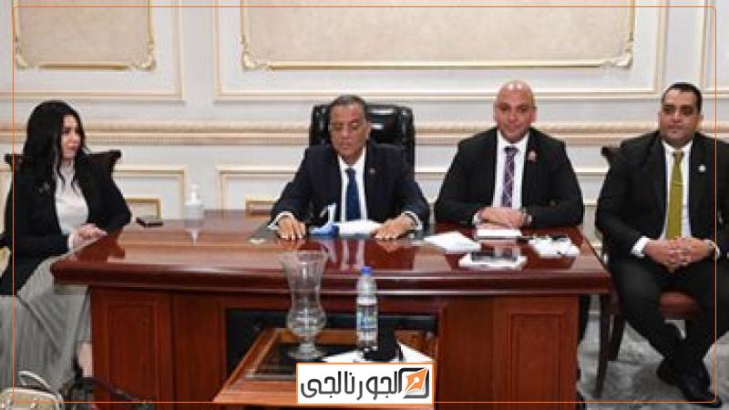 لجنة الإعلام بمجلس الشيوخ