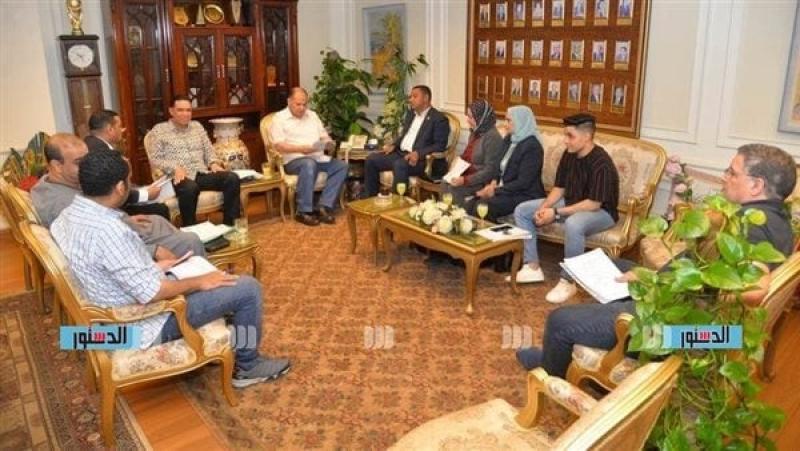 محافظ أسيوط وأعضاء ”النواب” و”الشيوخ” يبحثون حل مشاكل المواطنين
