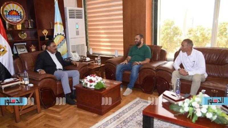 محافظ مطروح يستقبل لجنة استطلاع رؤية هلال ذي الحجة