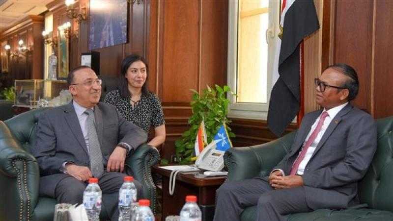 محافظ الإسكندرية يبحث مع سفير كمبوديا تعزيز التعاون المشترك