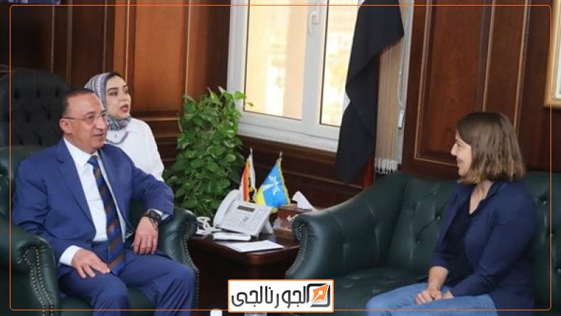 محافظ الإسكندرية يجتمع بممثلي منظمة التعاون والتنمية الاقتصا