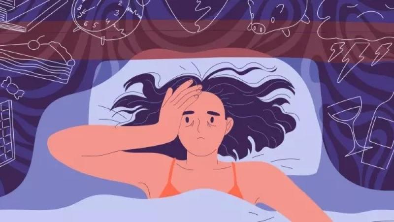 أبرزها التعب والتغيرات الهرمونية.. 4 أسباب وراء الإصابة بالقلق الليلي