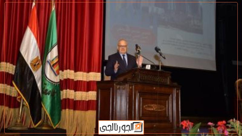 الدكتور محمد الخشت رئيس جامعة القاهرة
