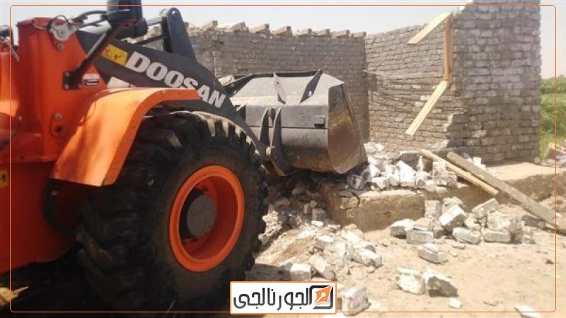 إزالة تعد على أراض زراعية