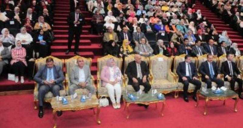 جامعة كفر الشيخ تشهد انطلاق فعاليات برنامج المرأة تقود