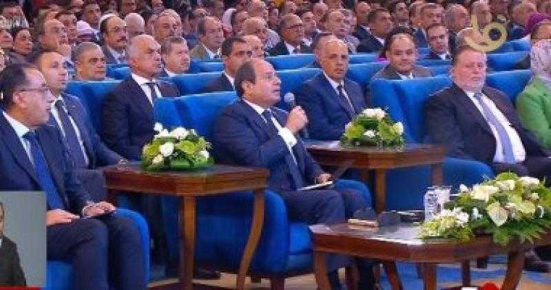الرئيس السيسي: أحيانا يضع البعض قواعد صارمة تعطلنا عن رعاية الأطفال بأسر بديلة