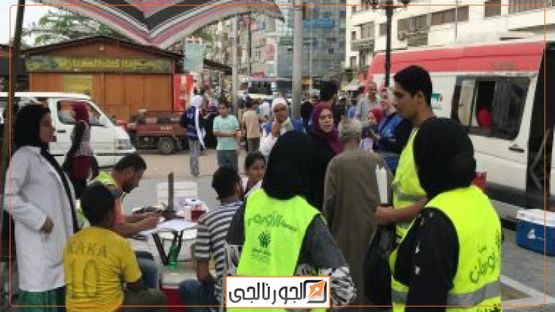 إقبال على نقاط التبرع بالدم للأشقاء الفلسطينيين