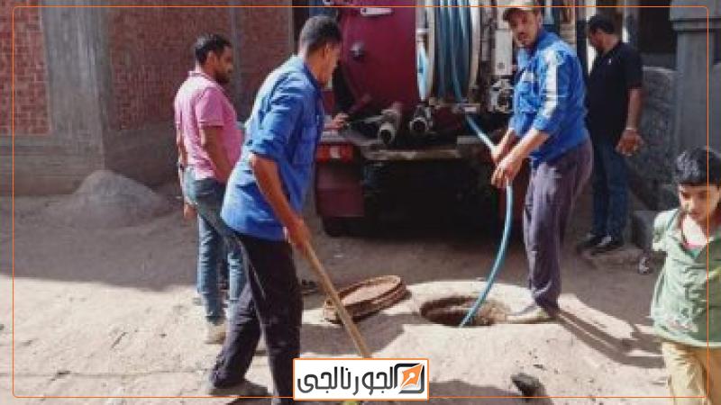 تطهير شبكات وخطوط انحدار الصرف الصحي بمركز  منيا القمح
