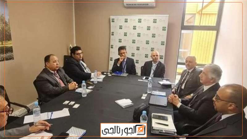 وزير المالية خلال الاجتماع