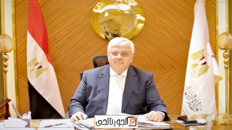 الدكتور أيمن عاشور وزير التعليم العالي والبحث العلمي