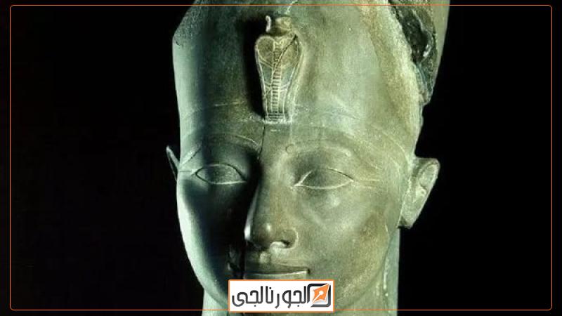 أخبار  تمثال من حجر الشست للملك تحتمس الثالث