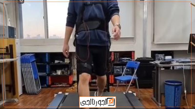 بنطلون يساعد على المشى لكبار السن