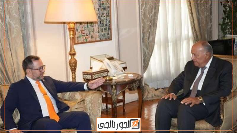 وزير الخارجية ونظيره الفنزويلي