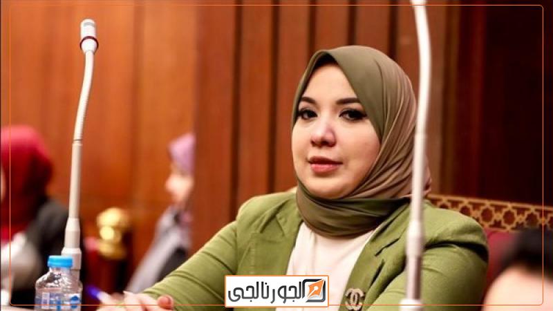 الدكتورة دينا هلالي
