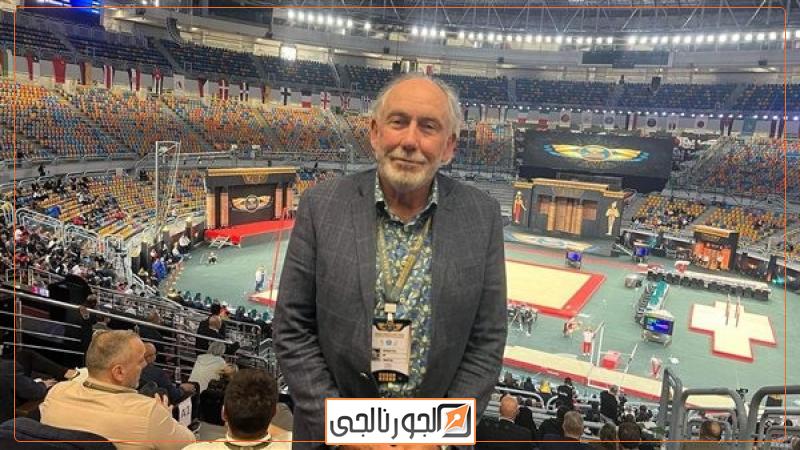 الأسترالي دينيس موبراي