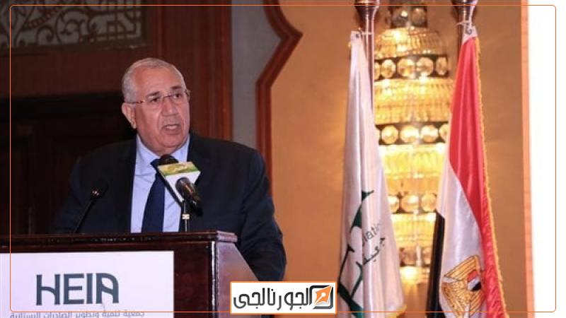 وزير الزراعة السيد القصير