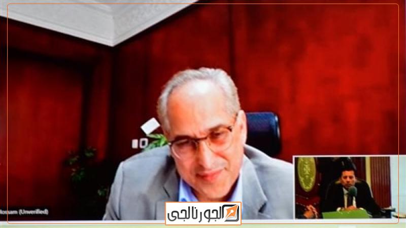 الدكتور أشرف صبحى اثناء تواصله مع رئيس اللجنة البارالمبية