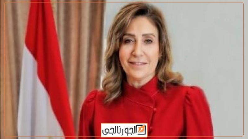 وزيرة الثقافة