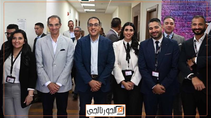 رئيس الوزراء ووزير الاتصالات