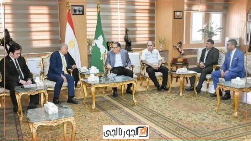محافظ الشرقية يلتقي رئيس مجلس الإدارة الشركة الحديثة للغاز