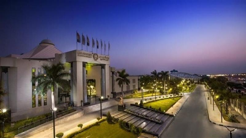 بالصور.. جامعة مصر للعلوم والتكنولوجيا أول جامعة خاصة تُدعى رسميًا لمقر جامعة الدول العربية