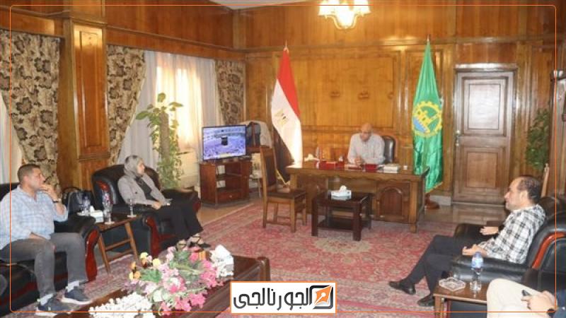محافظ القليوبية خلال الاجتماع