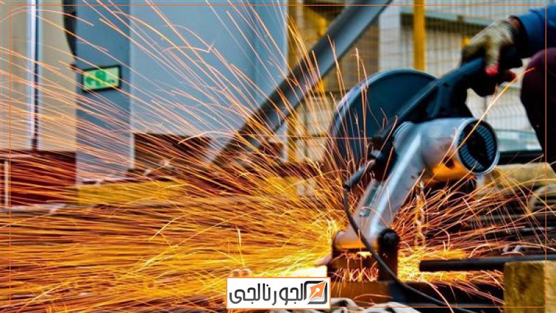 الصناعات التحويلية والاستخراجية