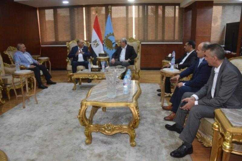 محافظ الغربية يستقبل وزير العمل تمهيداً لزيارة موقع حريق مصبغة المحلة وتقديم الدعم