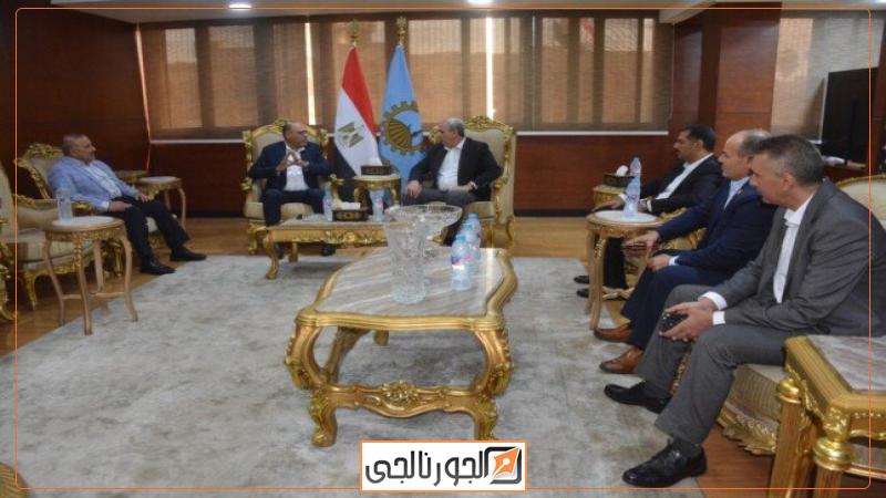 محافظ الغربية يستقبل وزير العمل
