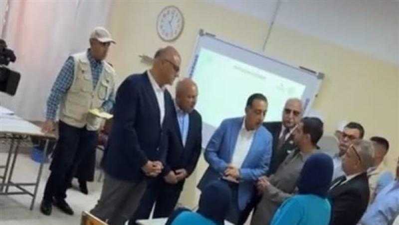 رئيس الوزراء يتفقد مدرسة إيجيبت جولد ومشروعات تنموية وخدمية بالقليوبية