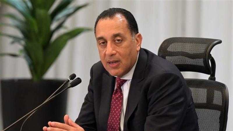 الحكومة تبحث بناء فندق عالمي في بورسعيد بالشراكة بين المحافظة وهيئة قناة السويس