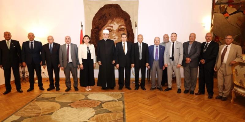 بالصور.. جامعة مصر للعلوم والتكنولوجيا تنظم ندوة ”عودة الوعي الإسلامي الرشيد لشباب الجامعات” بحضور مفتي الجمهورية