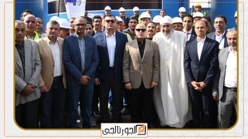 وزير الإسكان والمرافق