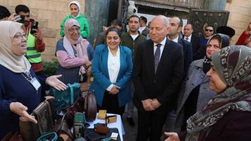 محافظ القاهرة يفتتح معرض الأسر المنتجة بالتعاون مع مديرية التضامن الاجتماعي