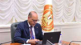 وزارة العمل تواصل تسهيل الإجراءات للمستثمرين لتوفيق أوضاع العمالة الأجنبية وزارة العمل تواصل تسهيل الإجراءات للمستثمرين لتوفيق أوضاع العمالة الأجنبية