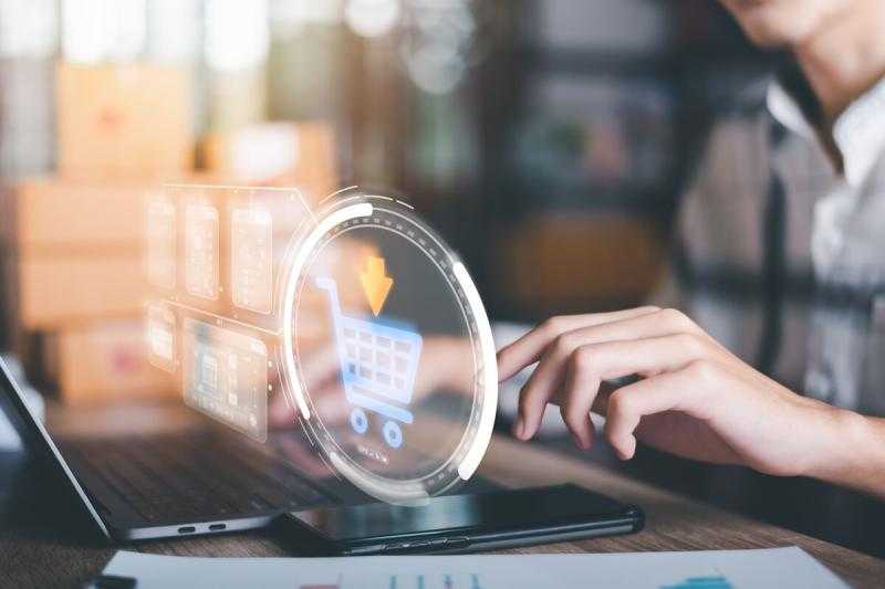 معلومات الوزراء: توقعات بارتفاع حجم سوق التجارة الإلكترونية العالمي لـ6.48 تريليون دولار في 2029